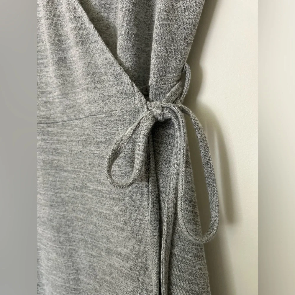 Petite Gray Wrap Dress Size S - Picture 4 of 11